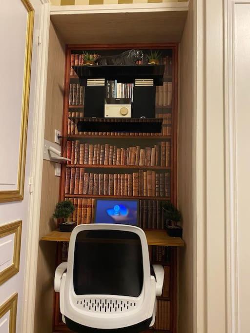 Premium Studio 2 Minutes Walk From Champs-Elysees Paris Eksteriør bilde
